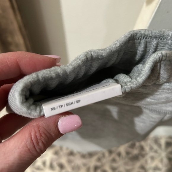 Nike Boys' Tech Fleece Shorts XS - Picture 3 of 5